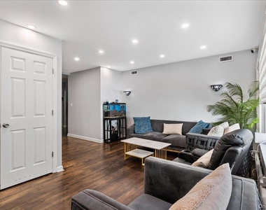 369 Island Avenue - Photo Thumbnail 4