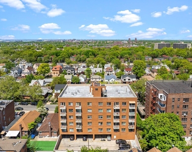 14320 Hoover Avenue - Photo Thumbnail 11