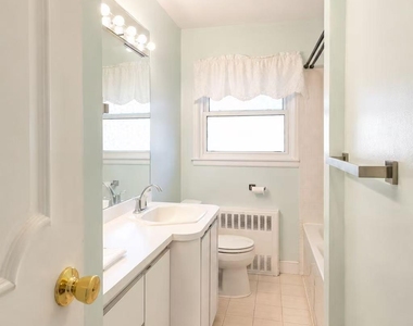 757 Leslie Lane - Photo Thumbnail 12