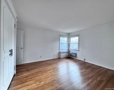757 Leslie Lane - Photo Thumbnail 10