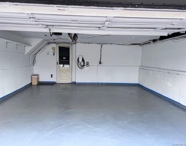 757 Leslie Lane - Photo Thumbnail 16
