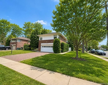 757 Leslie Lane - Photo Thumbnail 1
