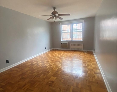 4 Sadore Lane - Photo Thumbnail 4