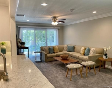 85 Westwood Drive - Photo Thumbnail 5