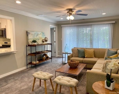 85 Westwood Drive - Photo Thumbnail 4