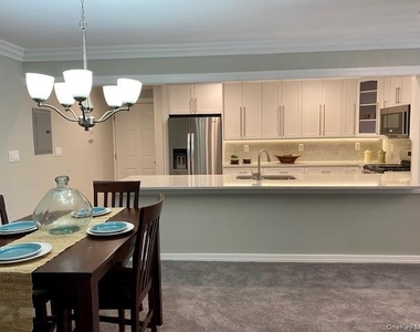 85 Westwood Drive - Photo Thumbnail 3