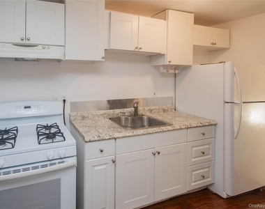 206 South Street - Photo Thumbnail 10