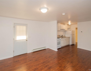206 South Street - Photo Thumbnail 4