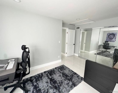 95 Irving Avenue - Photo Thumbnail 9