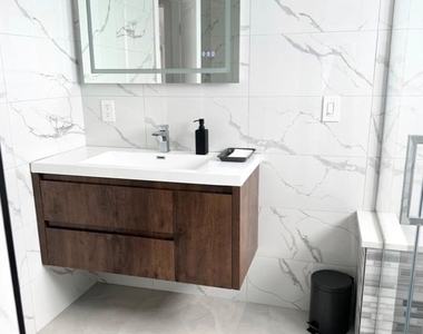 95 Irving Avenue - Photo Thumbnail 5