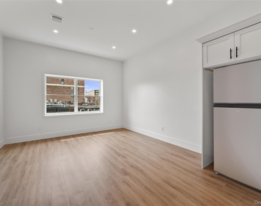48 North Street - Photo Thumbnail 5