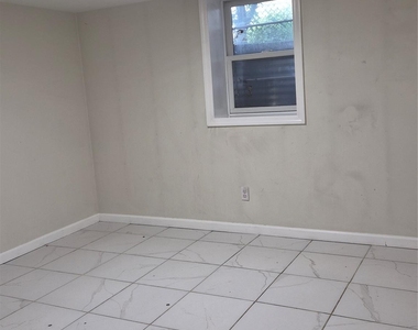94 Gates Avenue - Photo Thumbnail 15