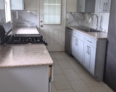 94 Gates Avenue - Photo Thumbnail 5