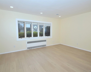 37 Amby Avenue - Photo Thumbnail 1