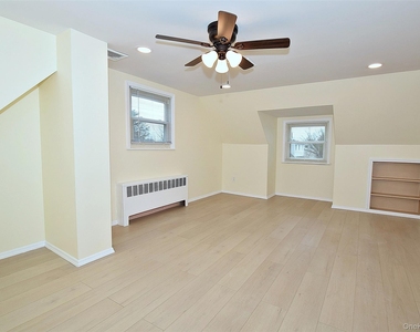 37 Amby Avenue - Photo Thumbnail 9