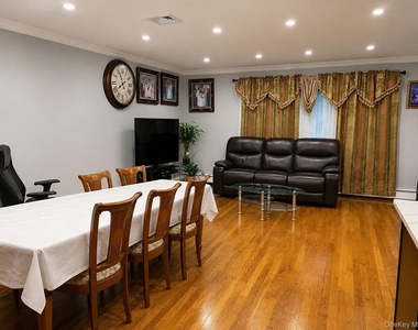 20 Everit Avenue - Photo Thumbnail 2