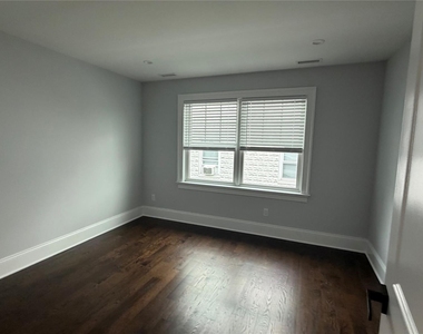 172 Lakeview Avenue - Photo Thumbnail 21