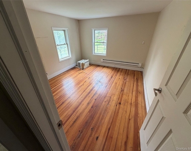 247 Sprague Avenue - Photo Thumbnail 13