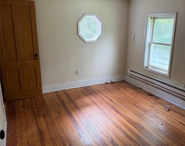 247 Sprague Avenue - Photo Thumbnail 5