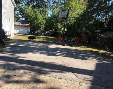 281 Dogwood Avenue - Photo Thumbnail 6