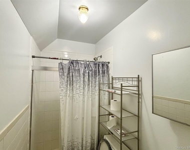 177-45 Meadow Road - Photo Thumbnail 7