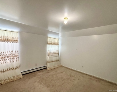177-45 Meadow Road - Photo Thumbnail 9