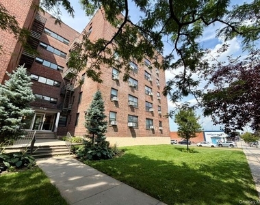 73-50 Bell Boulevard - Photo Thumbnail 3