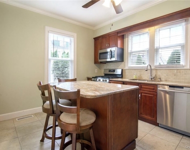 218 Second Avenue - Photo Thumbnail 4