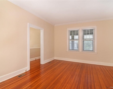 218 Second Avenue - Photo Thumbnail 10