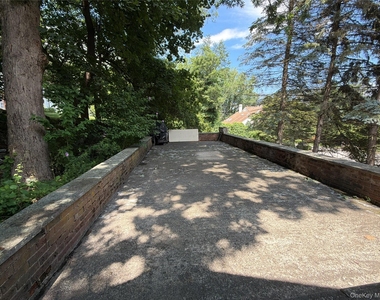 6a Raven Way - Photo Thumbnail 1