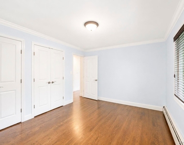 84 Twinlawns Avenue - Photo Thumbnail 21