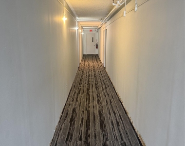 320 Post Avenue - Photo Thumbnail 8