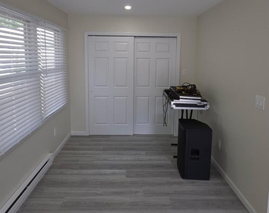 211 Parkway Boulevard - Photo Thumbnail 31
