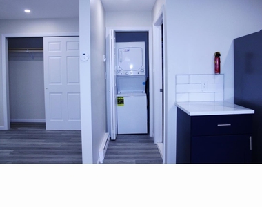 211 Parkway Boulevard - Photo Thumbnail 14