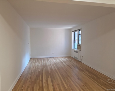 99-63 66th Avenue - Photo Thumbnail 3
