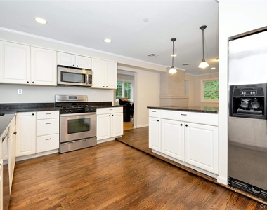 181 Washington Street - Photo Thumbnail 4