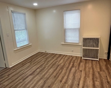 18 N 6th Avenue - Photo Thumbnail 4