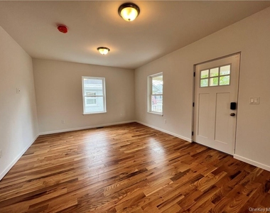 126 Main Street - Photo Thumbnail 3