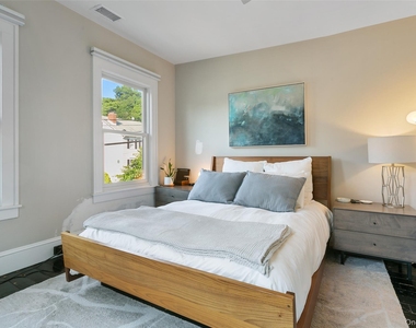 27 Spring Street - Photo Thumbnail 11