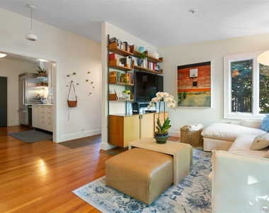 27 Spring Street - Photo Thumbnail 2