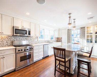99 Thayer Road - Photo Thumbnail 5