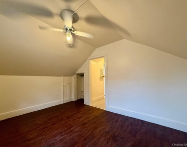 66 N Broadway - Photo Thumbnail 1