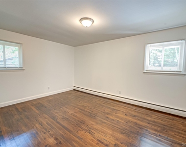 26 Valleywood Road - Photo Thumbnail 8