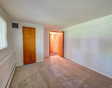 26 Valleywood Road - Photo Thumbnail 12