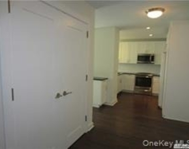 433 Main Street - Photo Thumbnail 1