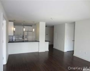 433 Main Street - Photo Thumbnail 5