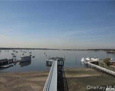 433 Main Street - Photo Thumbnail 16