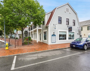 225 Katonah Avenue - Photo Thumbnail 9
