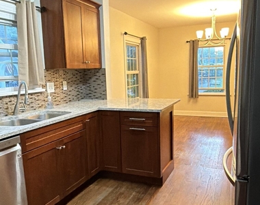 1422 Regent Street - Photo Thumbnail 9