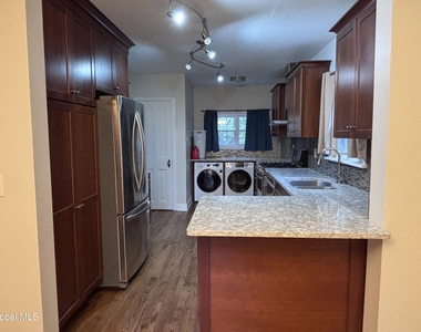 1422 Regent Street - Photo Thumbnail 4